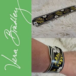 Vera Bradley Frill Wrist Band | Baroque Pattern